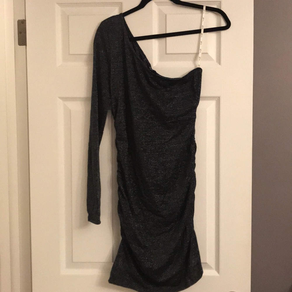 BNWT Guess Juniors Sz L Black/Silver Dress!